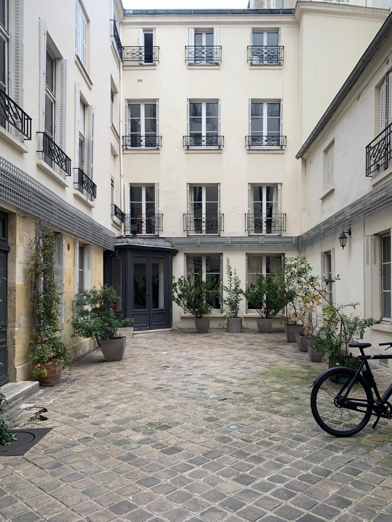 Appartement Cozy Mezzanine In The Heart Of Parijs